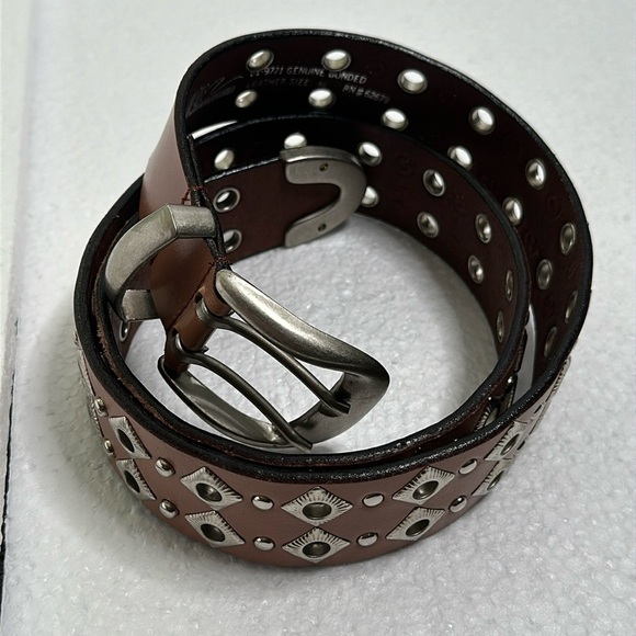 Brown pink sliver buckle belt size ML main image 4